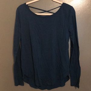 🍍Hollister long sleeve open back top